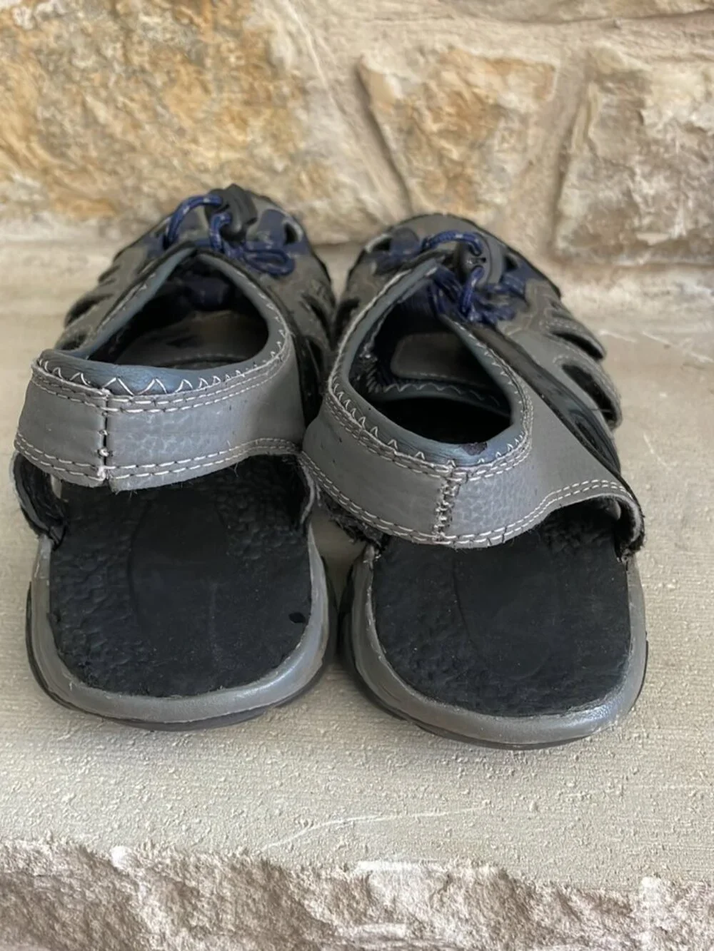 Ozark Trail Sandals Slip-on closed toe shoes Blue Gray Men's Size 7